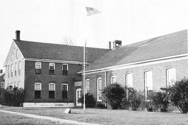 Amana Consolidated School